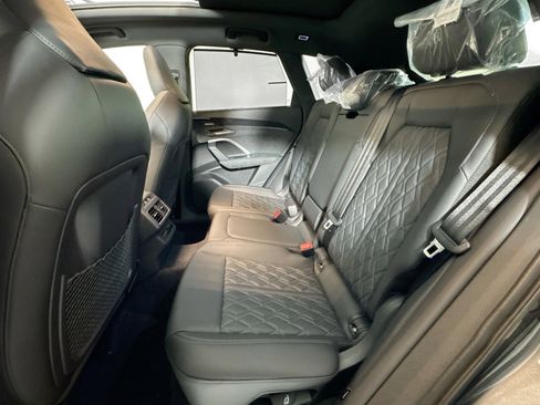 New 2025 Audi SQ5 Premium Plus image 21