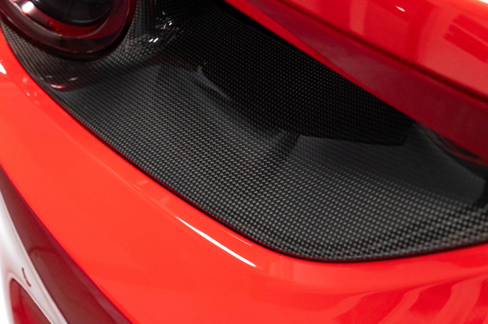 Used 2016 Ferrari 488 GTB RWD image 67