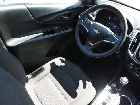Used 2019 Chevrolet Equinox LT FWD image 9