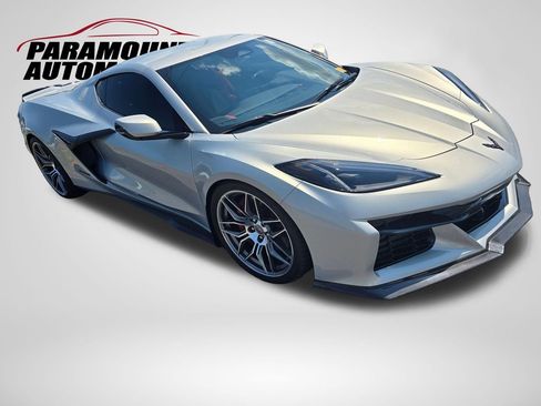 Used 2024 Chevrolet Corvette Z06 RWD image 7