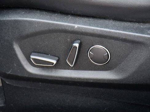 Used 2018 Ford Edge Titanium w/ Equipment Group 302A AWD/4WD image 23