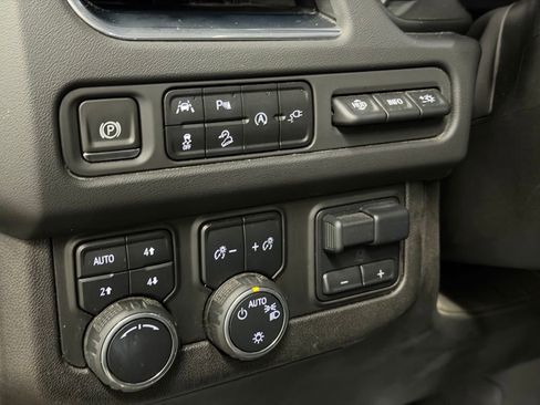 Used 2021 Chevrolet Tahoe High Country w/ Premium Package image 35