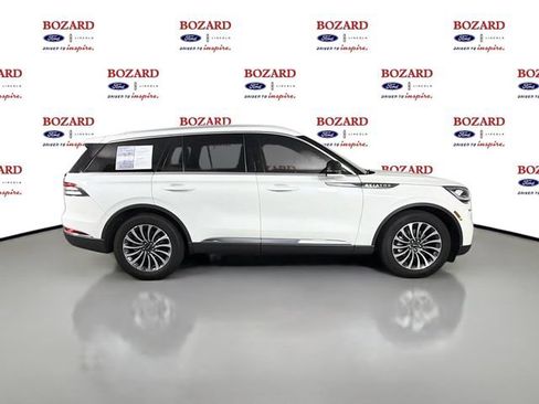 Certified 2023 Lincoln Aviator 2WD w/ Premium Package image 9