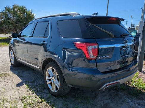 Used 2016 Ford Explorer XLT w/ Equipment Group 202A image 6