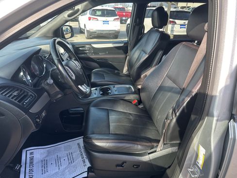 Used 2019 Dodge Grand Caravan GT image 10