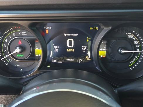 Used 2025 Jeep Wrangler Unlimited Sahara w/ Safety Group AWD/4WD image 13