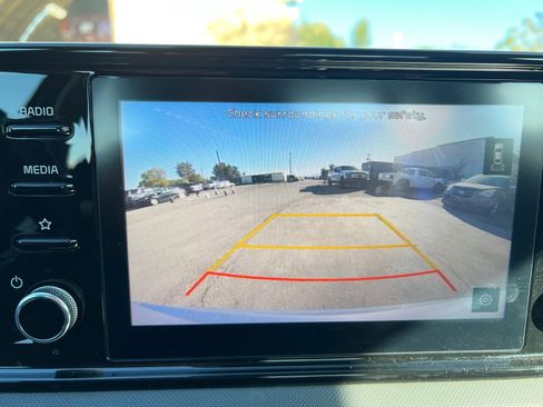 Used 2022 Kia K5 LXS image 22