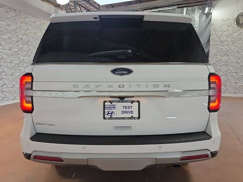 Used 2024 Ford Expedition Limited AWD/4WD image 5