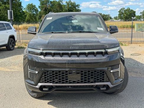 New 2026 Jeep Grand Wagoneer L Limited AWD/4WD image 3