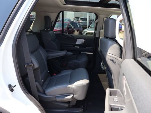 New 2026 Ford Expedition Active AWD/4WD image 24