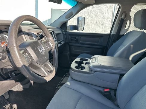 Used 2013 RAM 2500 Tradesman w/ Chrome Appearance Group image 12