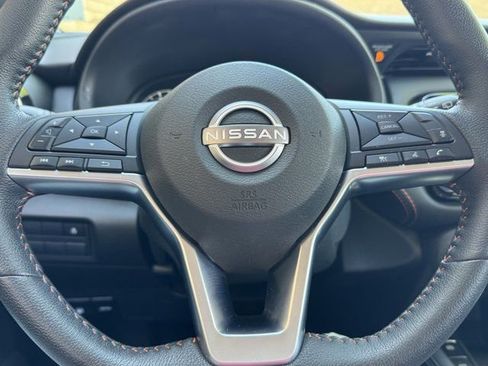 Used 2023 Nissan Kicks SR w/ SR Premium Package FWD image 21