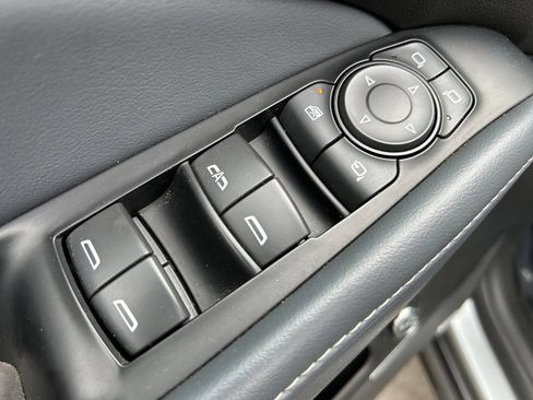 Used 2024 Buick Enclave Premium AWD/4WD image 20