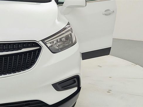 Used 2022 Buick Encore Preferred w/ Safety Package AWD/4WD image 28