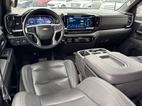 Used 2024 Chevrolet Silverado 2500 LTZ AWD/4WD image 7