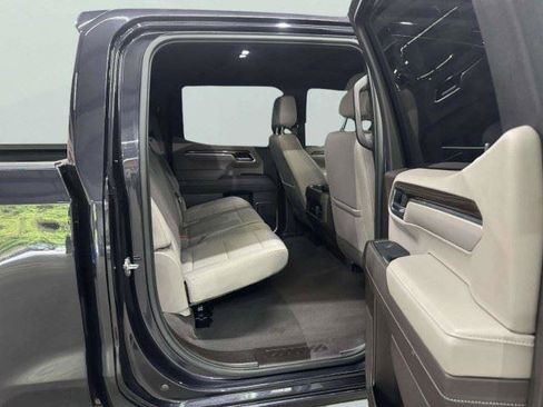 Used 2024 Chevrolet Silverado 1500 LT AWD/4WD image 39
