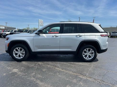 Used 2023 Jeep Grand Cherokee Limited RWD image 7