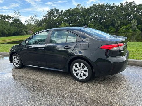 Used 2024 Toyota Corolla LE FWD image 4