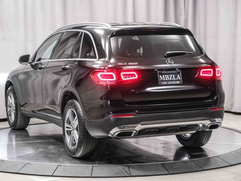 Used 2022 Mercedes-Benz GLC 300 image 2