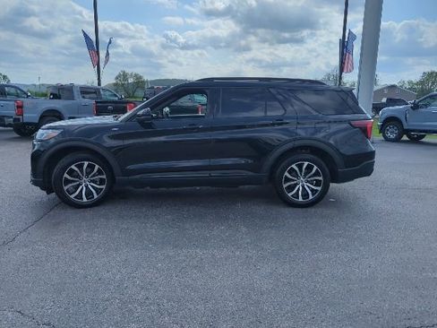 Used 2025 Ford Explorer ST-Line image 6