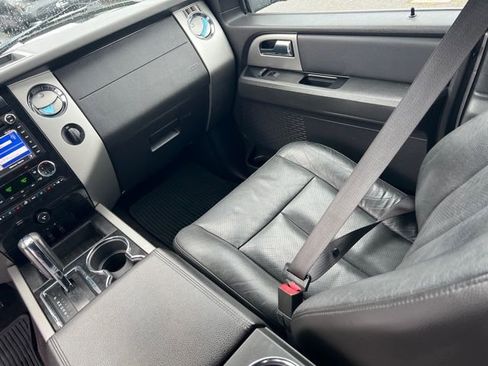 Used 2013 Ford Expedition EL Limited image 16