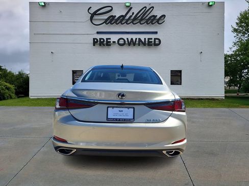 Used 2023 Lexus ES 350 w/ Premium Package image 4