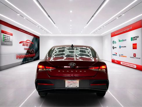 Used 2024 Hyundai Elantra SE FWD image 6