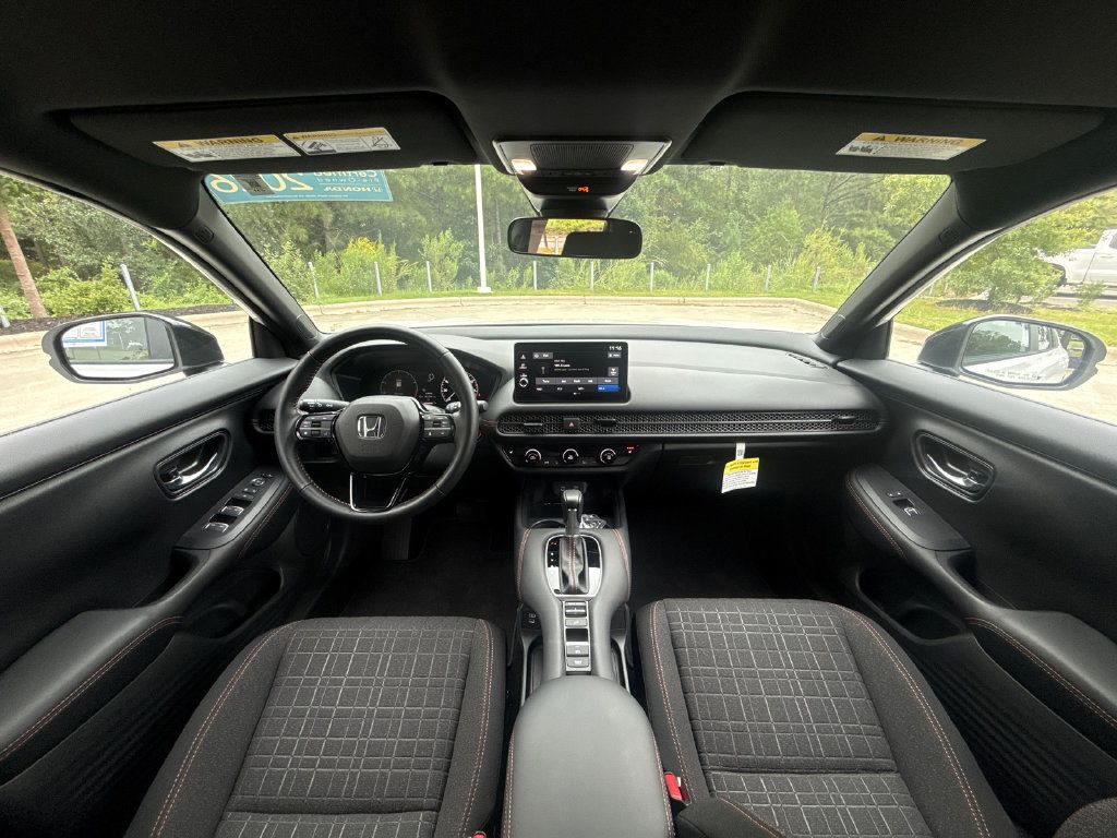 Certified 2026 Honda HR-V Sport image 17
