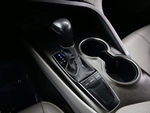 Used 2024 Toyota Camry SE w/ Audio Upgrade Package FWD image 22