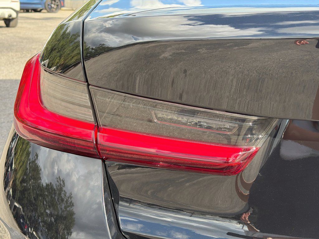Used 2023 BMW 330i Sedan RWD image 10