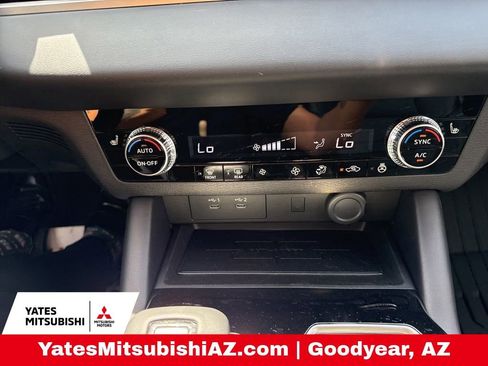 New 2026 Mitsubishi Outlander SE image 14