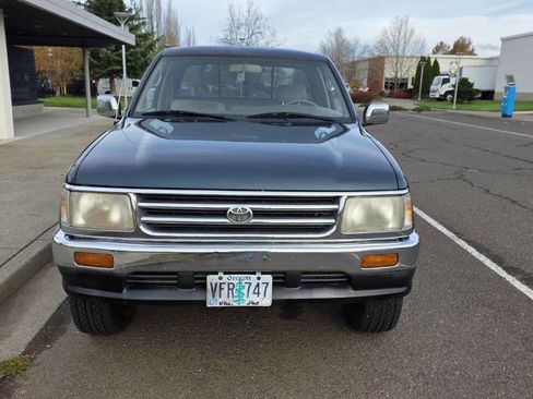 Used 1996 Toyota T100 SR5 image 2