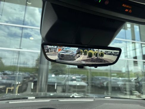 Used 2025 Cadillac Escalade Premium Luxury AWD/4WD image 22