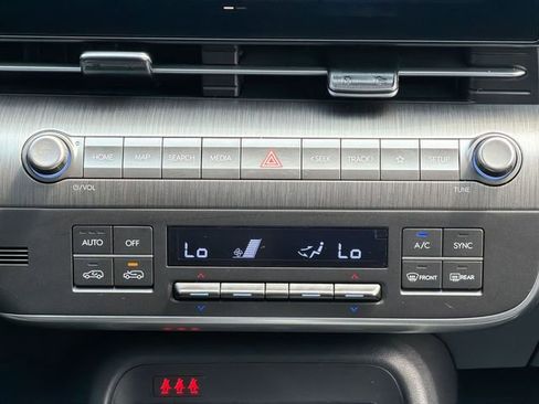 Used 2024 Hyundai Kona SEL FWD image 18