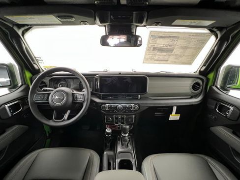 New 2025 Jeep Gladiator Mojave w/ Convenience Group image 9