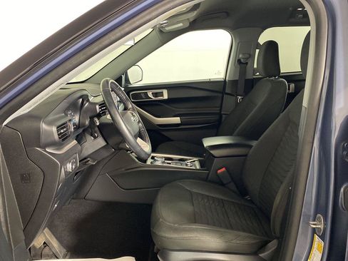 Used 2021 Ford Explorer XLT AWD/4WD image 15