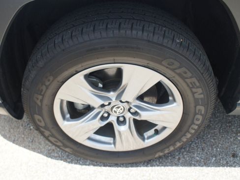 Used 2024 Toyota RAV4 XLE w/ Convenience Package FWD image 26
