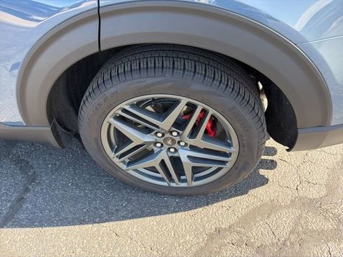 Used 2025 Ford Explorer ST AWD/4WD image 28