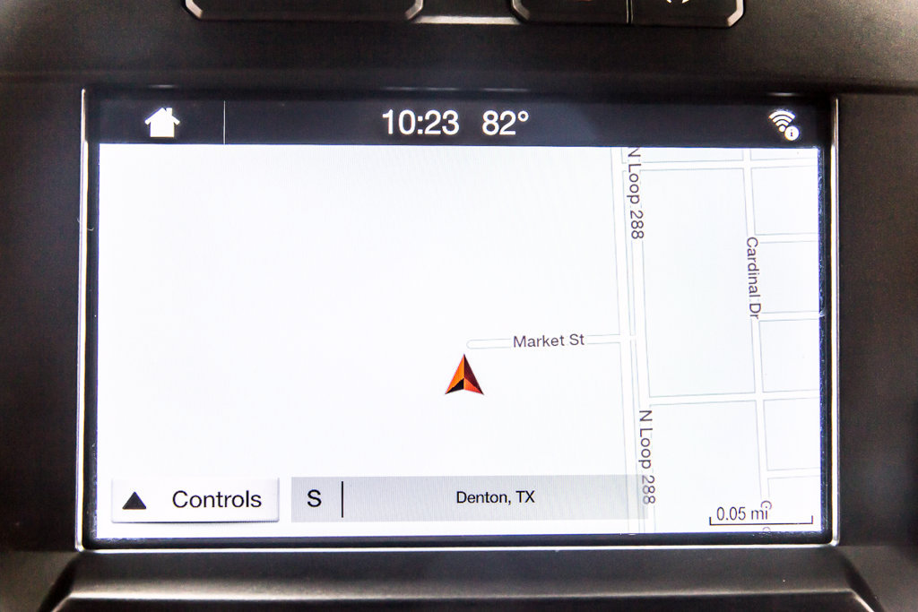 Used 2018 Ford F150 XLT w/ Equipment Group 302A Luxury AWD/4WD image 16