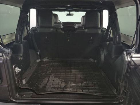 Used 2018 Jeep Wrangler Unlimited Sahara w/ Dual Top Group image 26