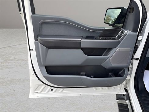 Used 2025 Ford F150 Lariat w/ Equipment Group 502A High image 6