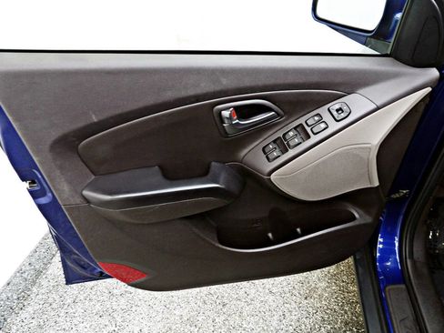 Used 2015 Hyundai Tucson SE image 7