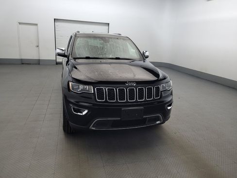 Used 2017 Jeep Grand Cherokee Limited AWD/4WD image 14