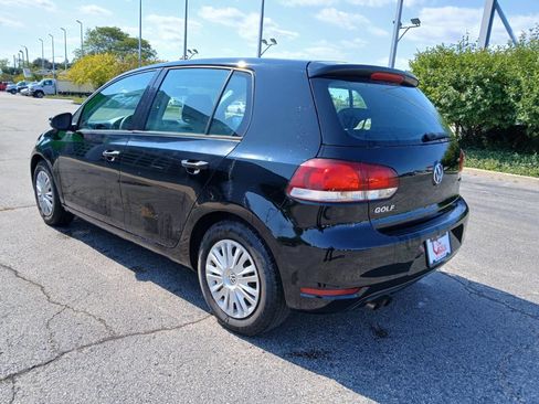 Used 2010 Volkswagen Golf 4-Door image 6