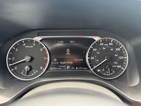 Used 2024 Nissan Rogue SV FWD image 16