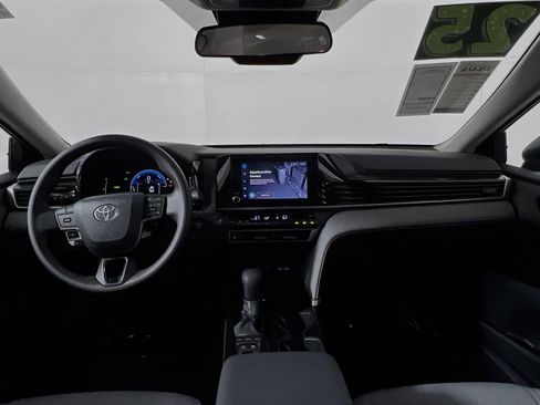 Used 2025 Toyota Camry LE FWD image 30
