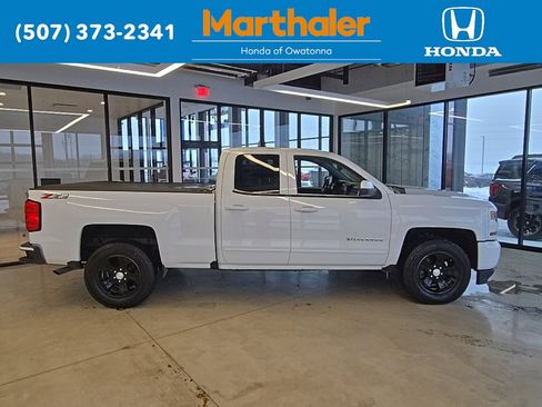 Used 2018 Chevrolet Silverado 1500 LT w/ All Star Edition image 6
