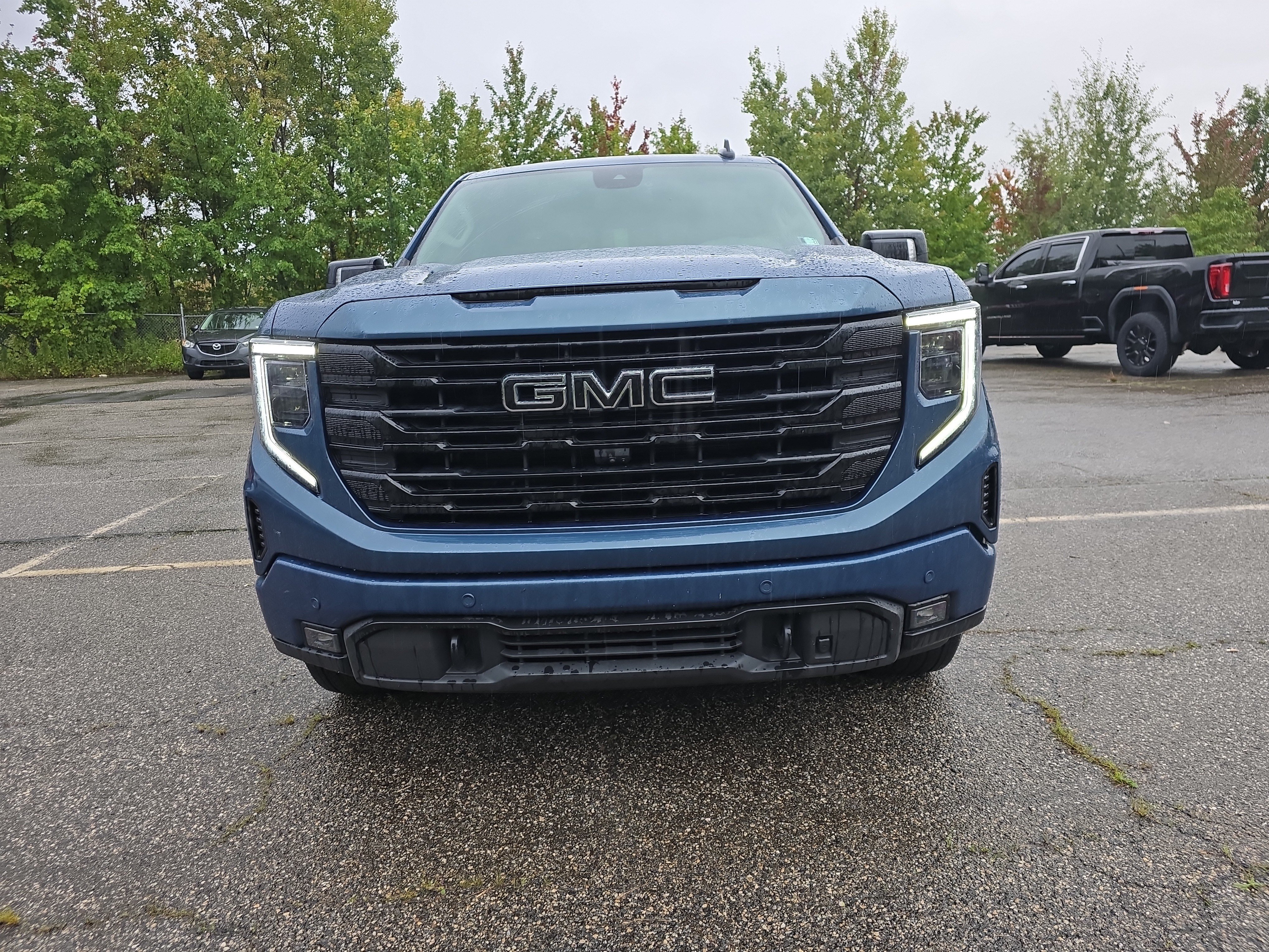 Used 2026 GMC Sierra 1500 Elevation w/ Elevation Premium Package AWD/4WD image 11