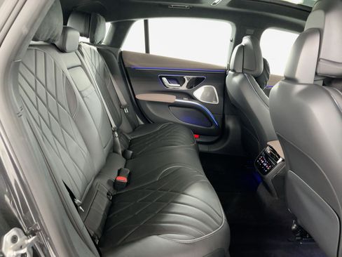 Certified 2023 Mercedes-Benz EQS 580 4MATIC Sedan image 30