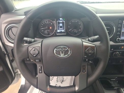 Used 2023 Toyota Tacoma TRD Off-Road image 16